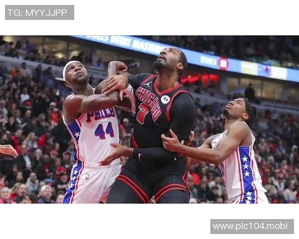 篮板怪兽！德拉蒙德10中4得8分15板1助1帽 其中6个前场板